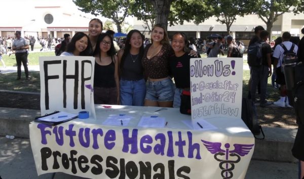 Members of Future Health Professionals gather and support the brand new club the day of club rush.


Pictured from left to right: Casey Nguyen (12), Makayla Nunez (12), Vivian Dinh (12), Adrielle Dumandan (12), Gianna Spagnolo (12), Khalea Turingan (12)