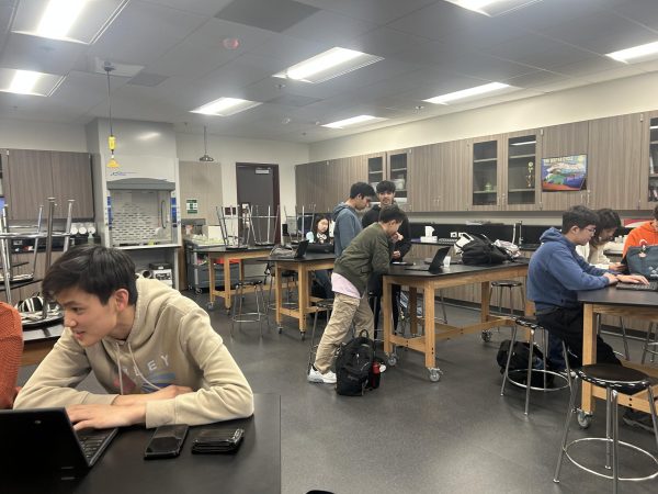 With their week-long series of tests coming to an end, Science Olympiad members collaborate fervently to practice and refine their skills for one final test.