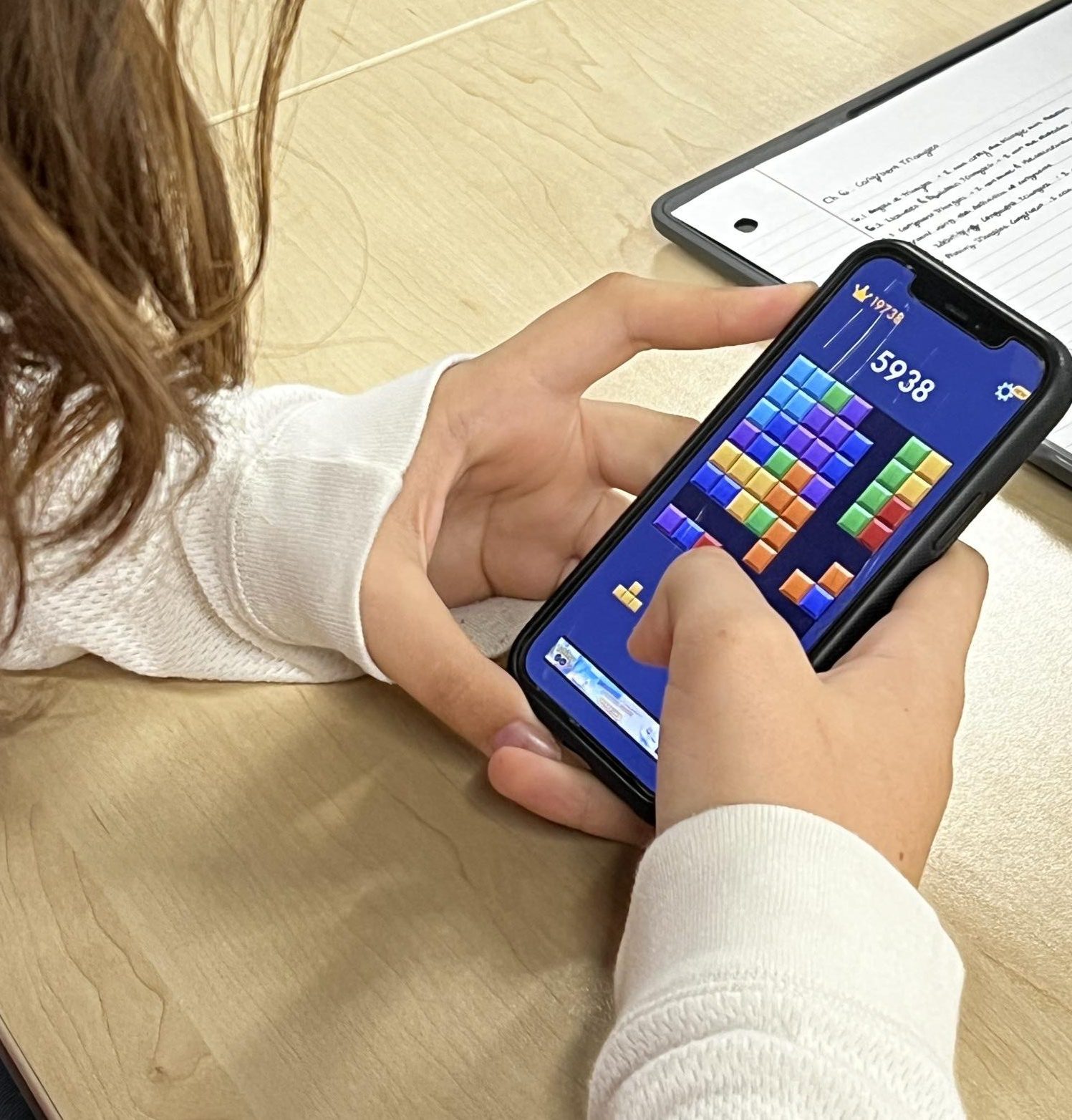 Block Blast has taken many teenagers' attentions internationally, affecting their screen time and attention span. But what about Block Blast is so addicting?