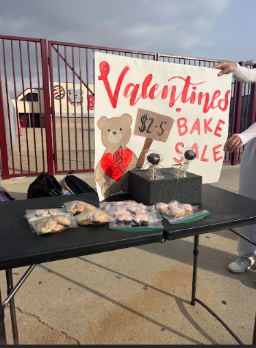 The Hope for Youth and Heart clubs on campus hosted a joint bake sale to raise funds and to spread joy through sweet treats on the Ayala campus. 