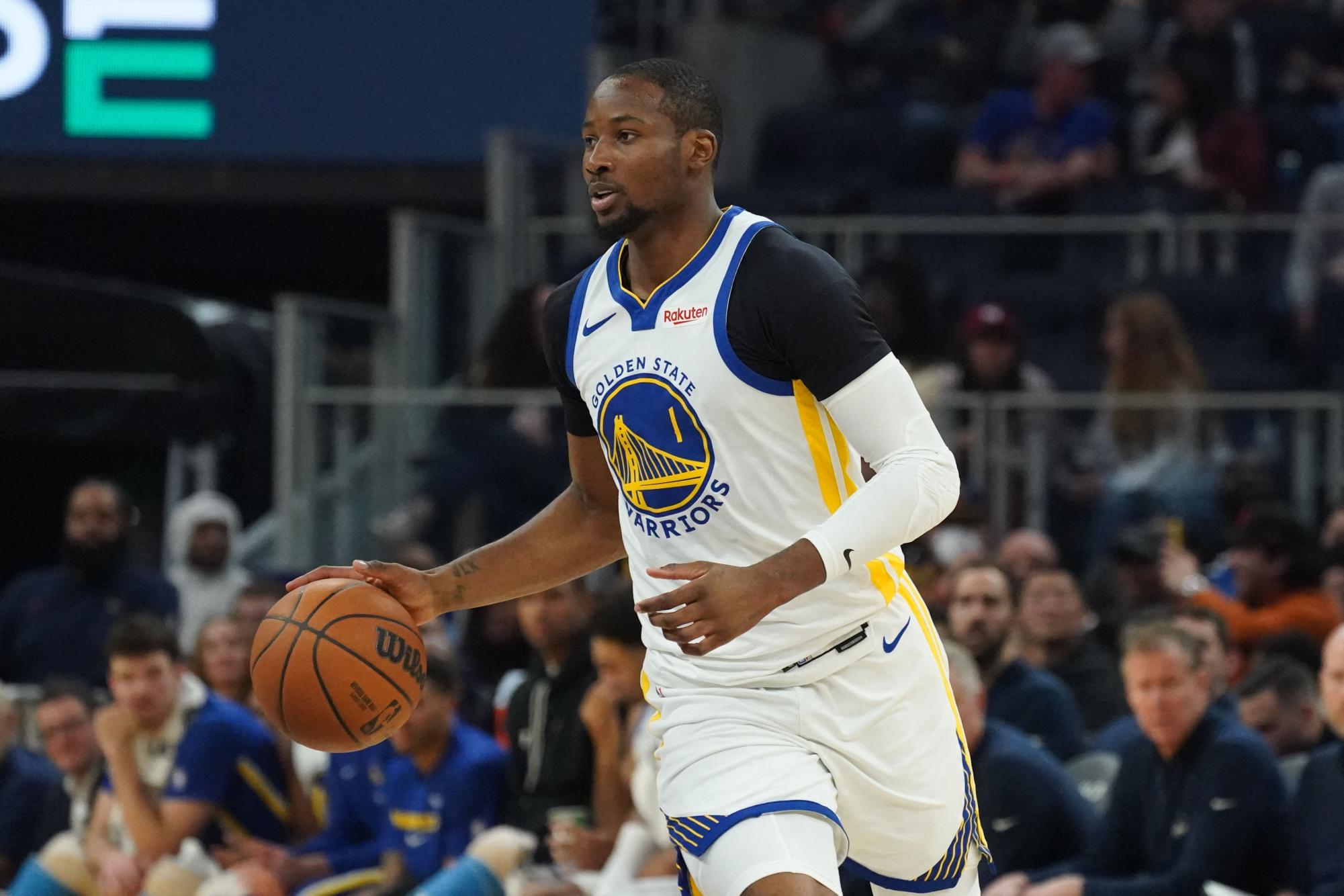 Golden State Warriors forward Jonathan Kuminga (1) looks to pass against the Toronto Raptors in the second quarter at Chase Center. Kuminga was recently traded, sparking much talk.